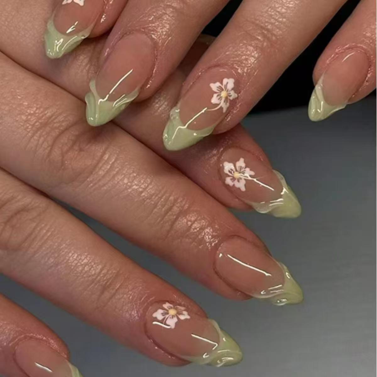 Pressed Flower Art - 24 قطعة بسيطة الأخضر الفرنسية الأظافر