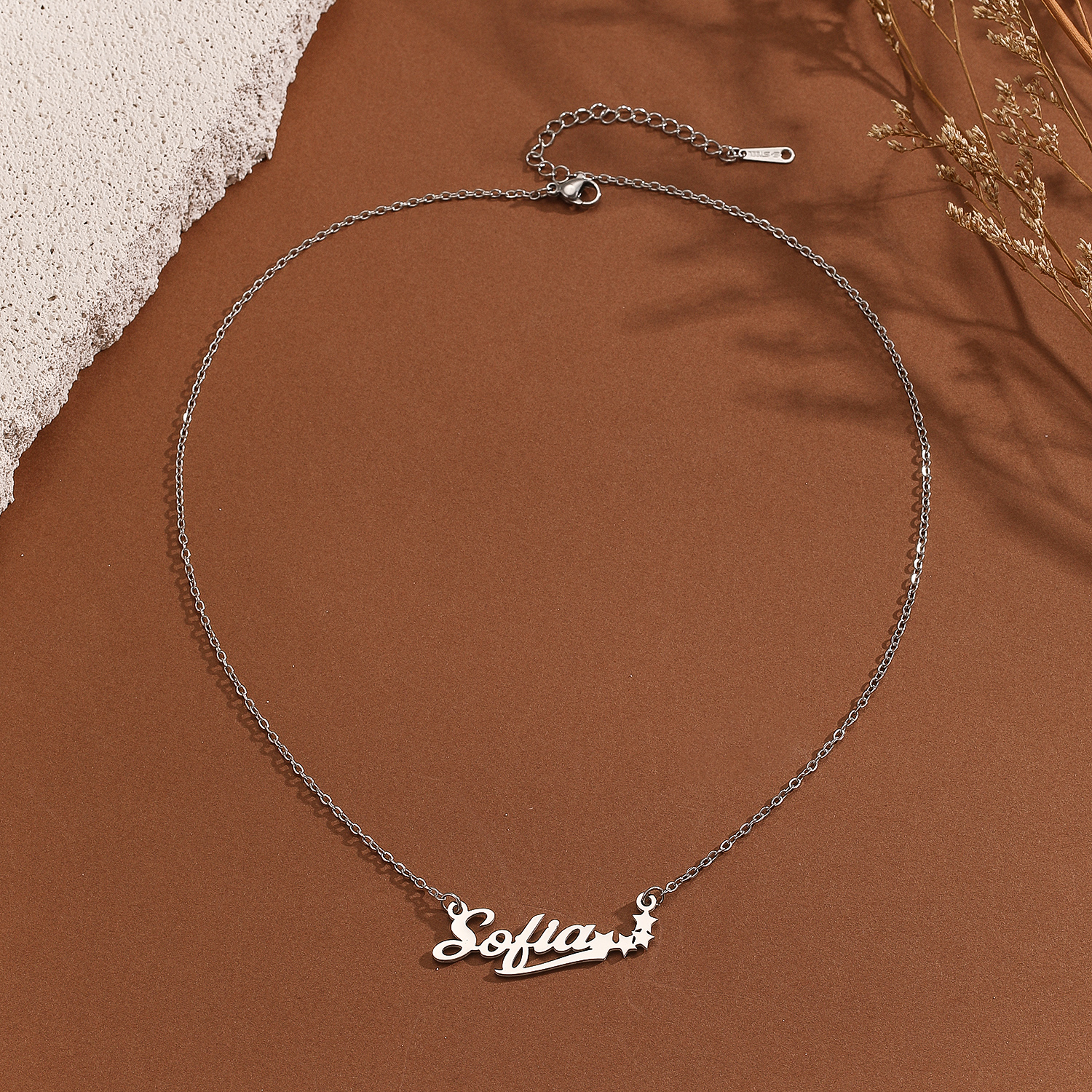 قلادة بحروف نجمة من الفولاذ ال - مراجعة Name Necklace Custom وسعره