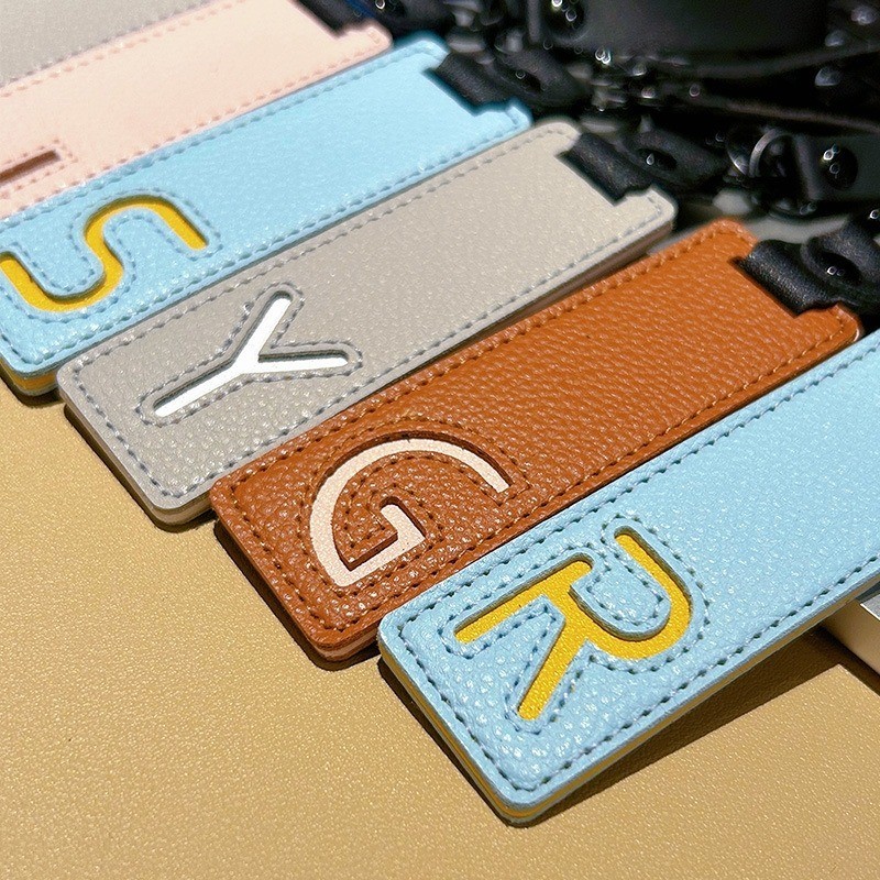سلسلة مفاتيح كلاسيكية من الجلد - مراجعة Monogram Keychain Leather وسعره