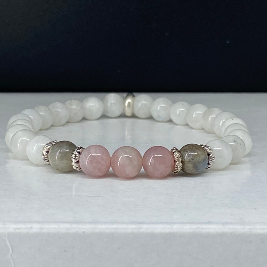 سوار جديد من حجر القمر واللابر - مراجعة Coordinates Bracelet وسعره