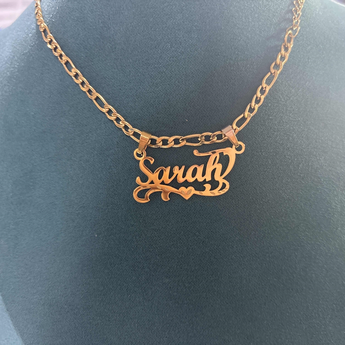 سلسلة فيجارو مخصصة مع اسم قلب  - مراجعة Name Necklace Custom وسعره