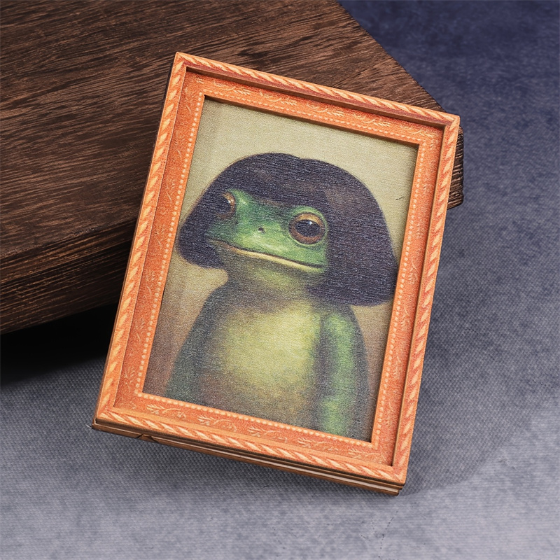 إطار صور خشبي صغير على شكل ضفد - مراجعة Engraved Wood Frame وسعره